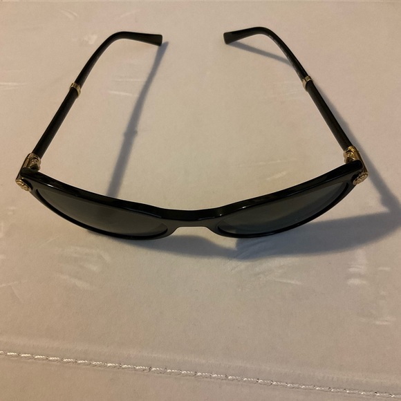 Authentic Versace cat eyes sunglasses - Picture 5 of 10